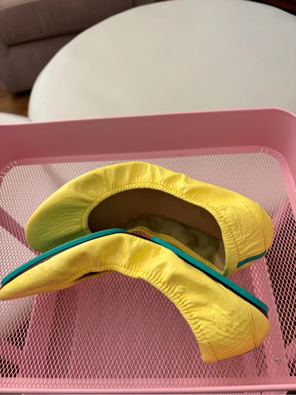 Women’s Tieks Unmellow Yellow Ballet Flats size 10